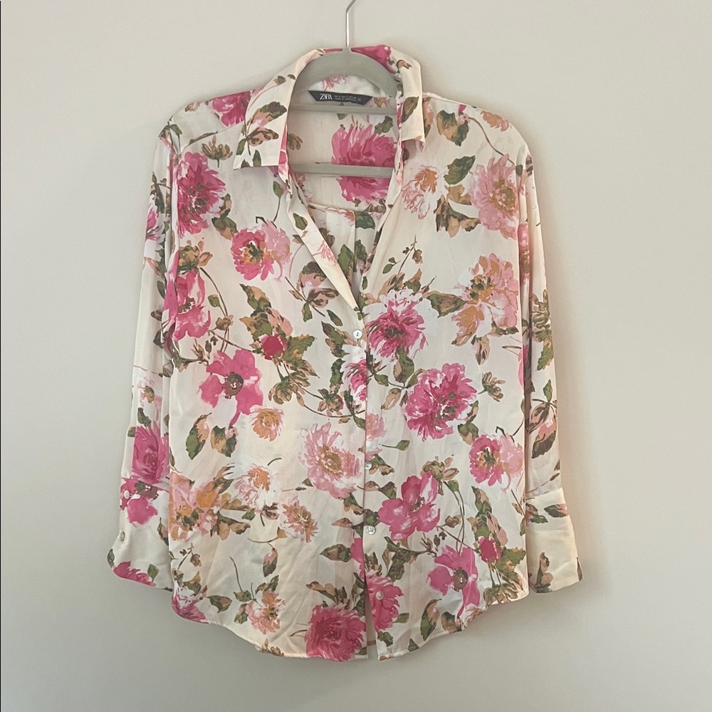 Zara Pink and Cream Floral Button Down Shirt